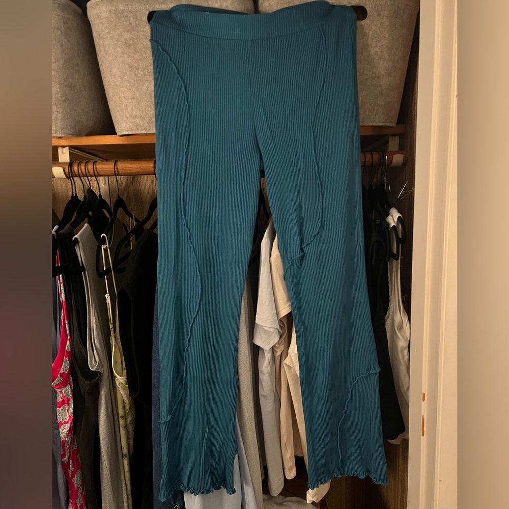 Back Beat Co. Blue lettuce hem pants